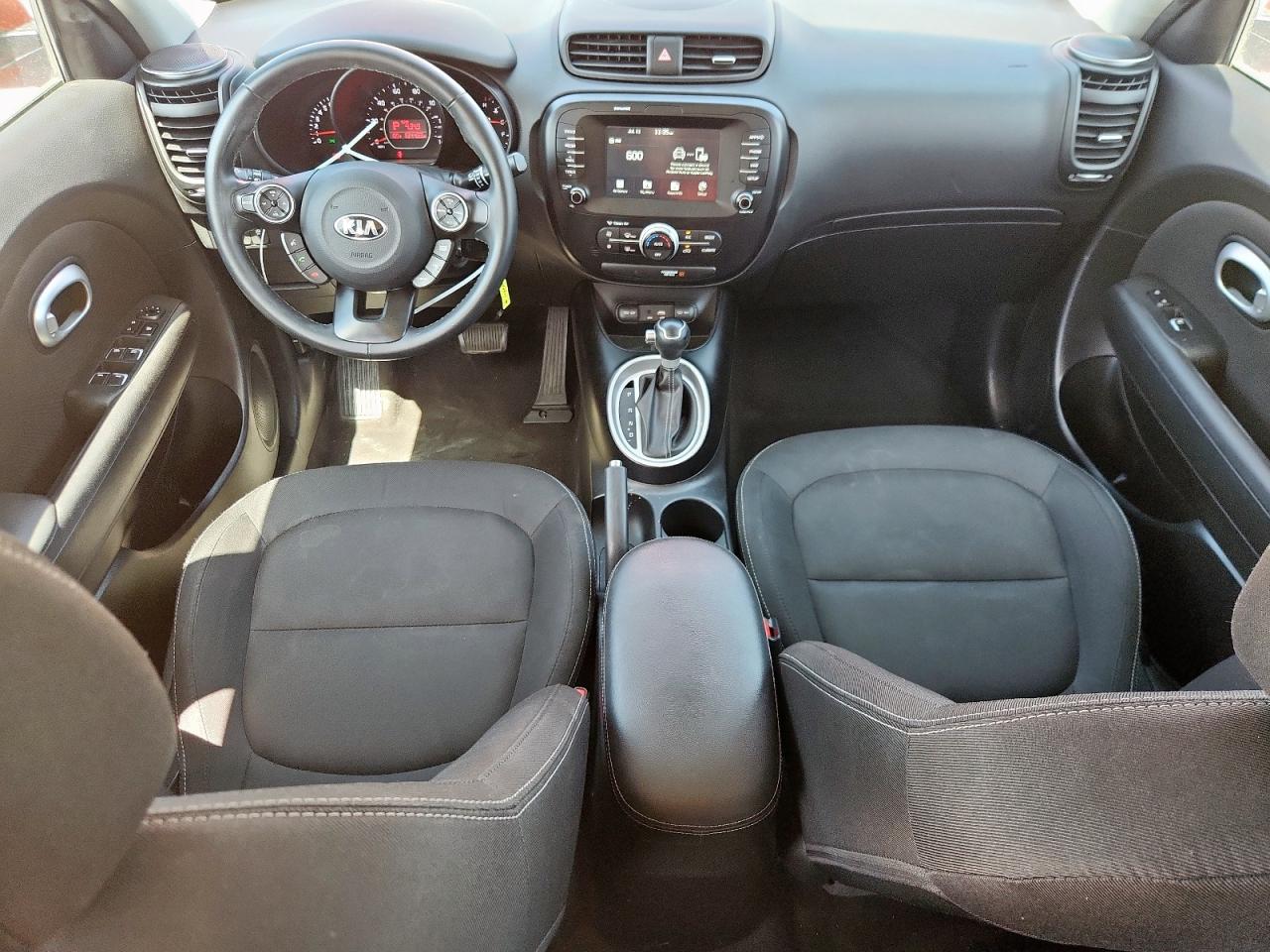 2018 Kia Soul + VIN: KNDJP3A54J7586285 Lot: 64047715