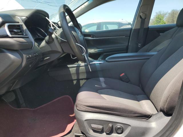  TOYOTA CAMRY 2018 Белы