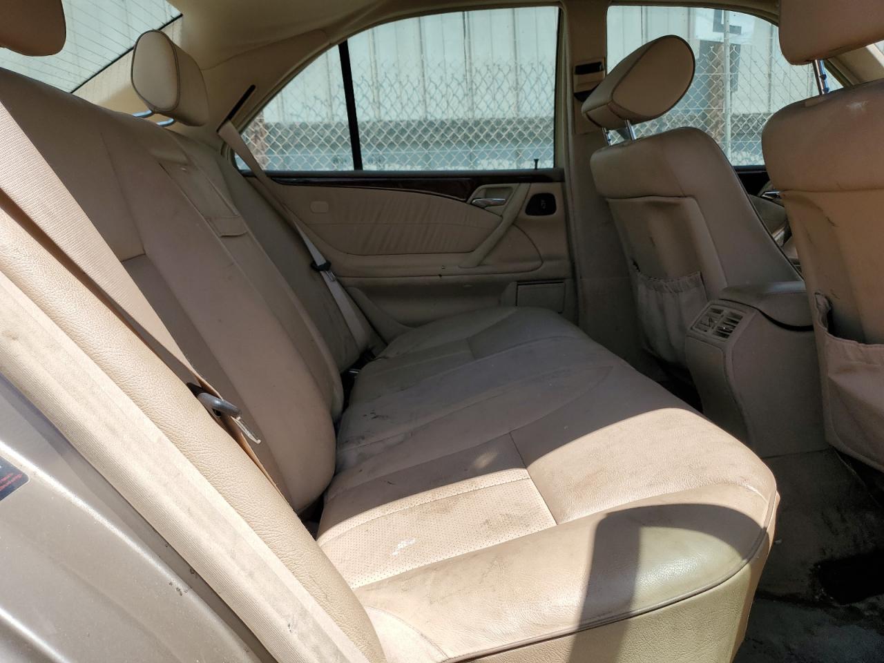 2002 Mercedes-Benz E 320 VIN: WDBJF65J72B398725 Lot: 64122445