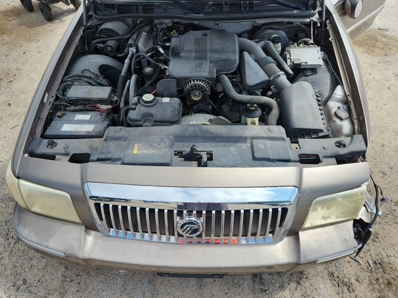 2006 Mercury Grand Marquis Gs VIN: 2MEFM74V06X632339 Lot: 64405325