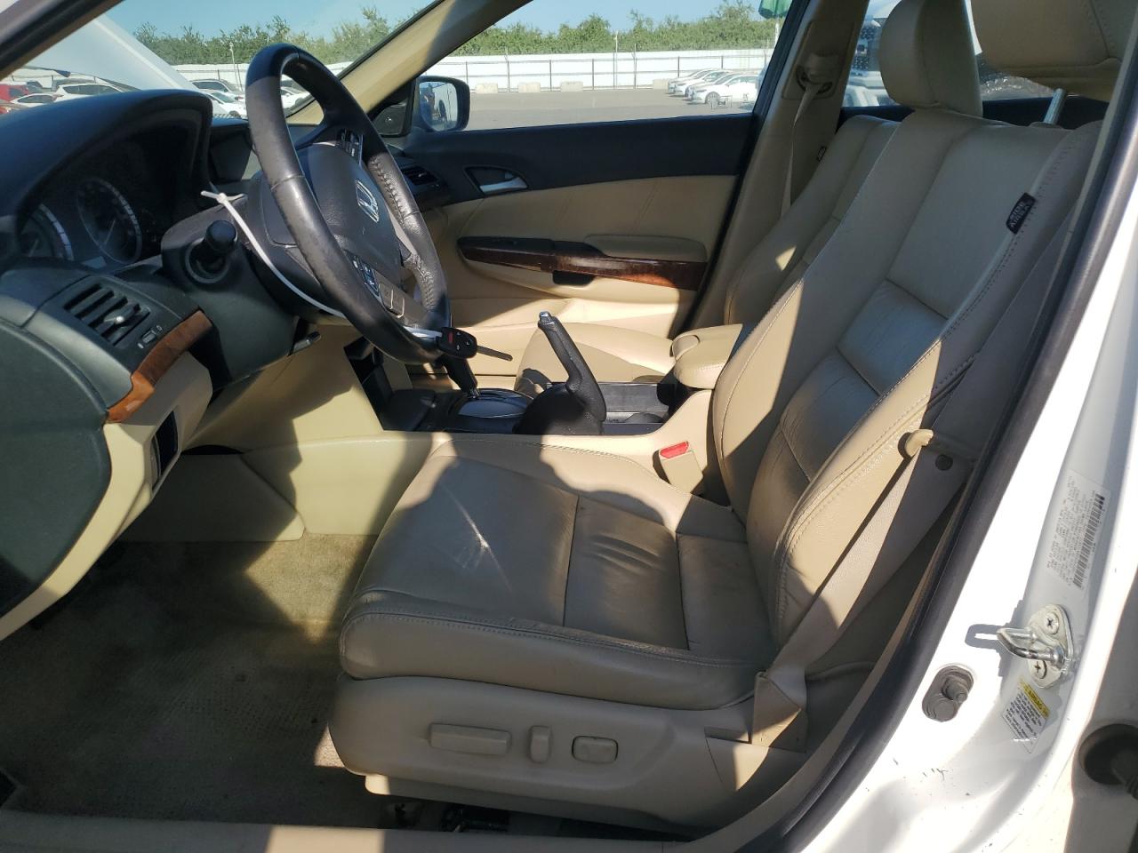 2011 Honda Accord Exl VIN: 1HGCP2F88BA124677 Lot: 63097925