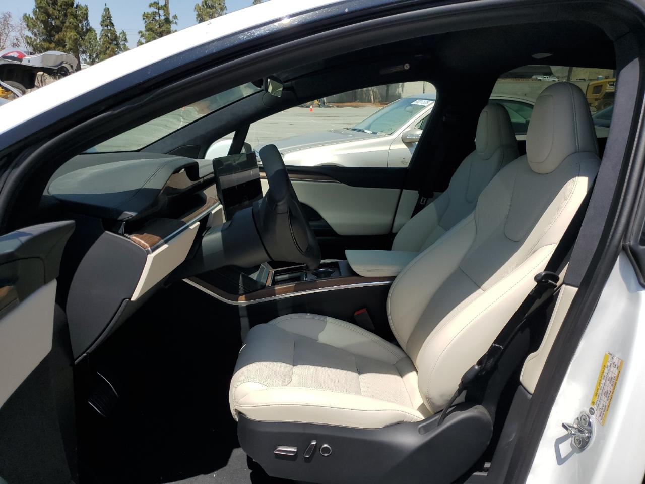 2023 Tesla Model X VIN: 7SAXCBE52PF417849 Lot: 63702015
