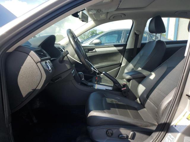  VOLKSWAGEN PASSAT 2012 Srebrny
