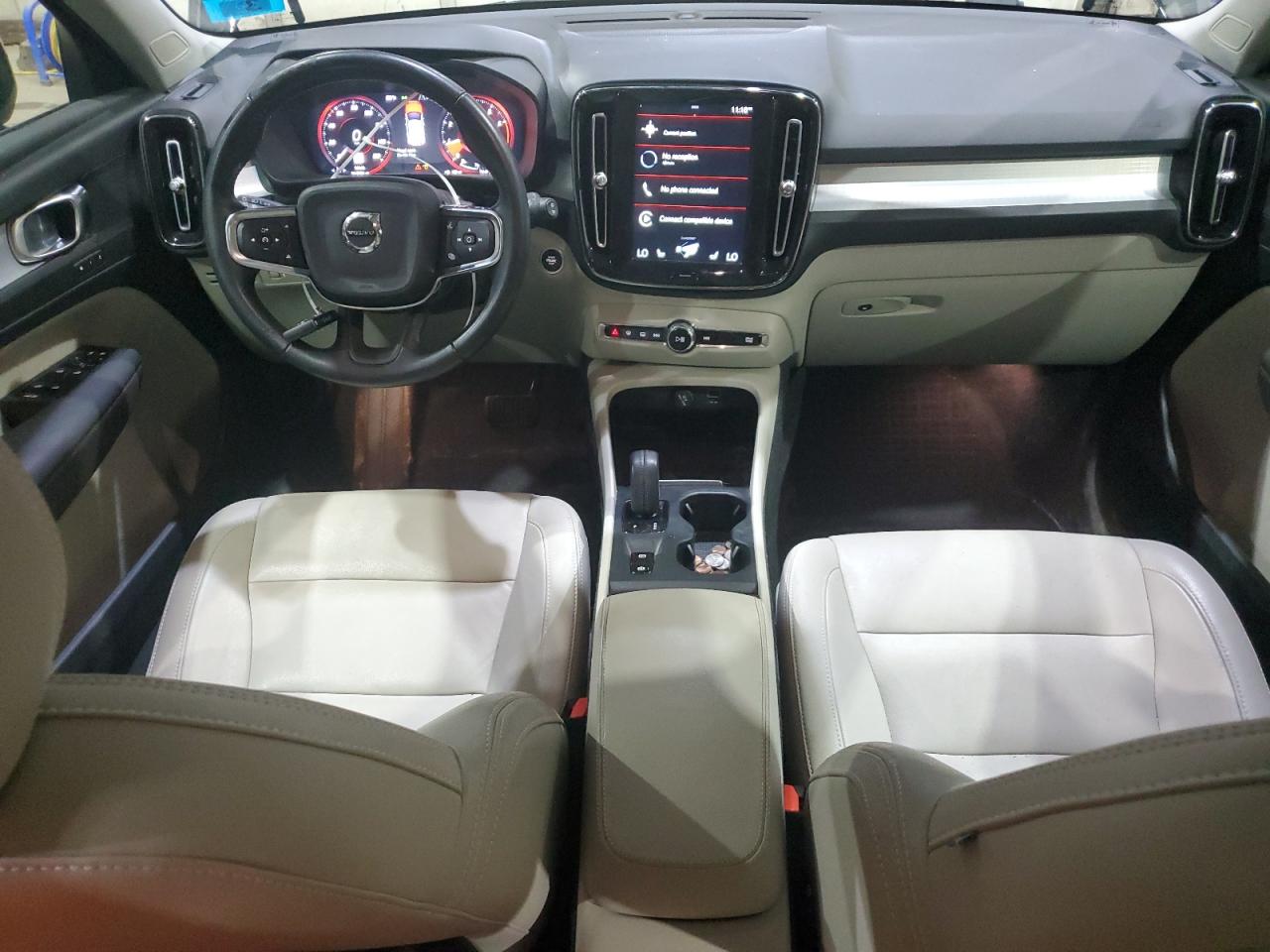 2021 Volvo Xc40 T5 Momentum VIN: YV4162UK4M2432527 Lot: 64670165