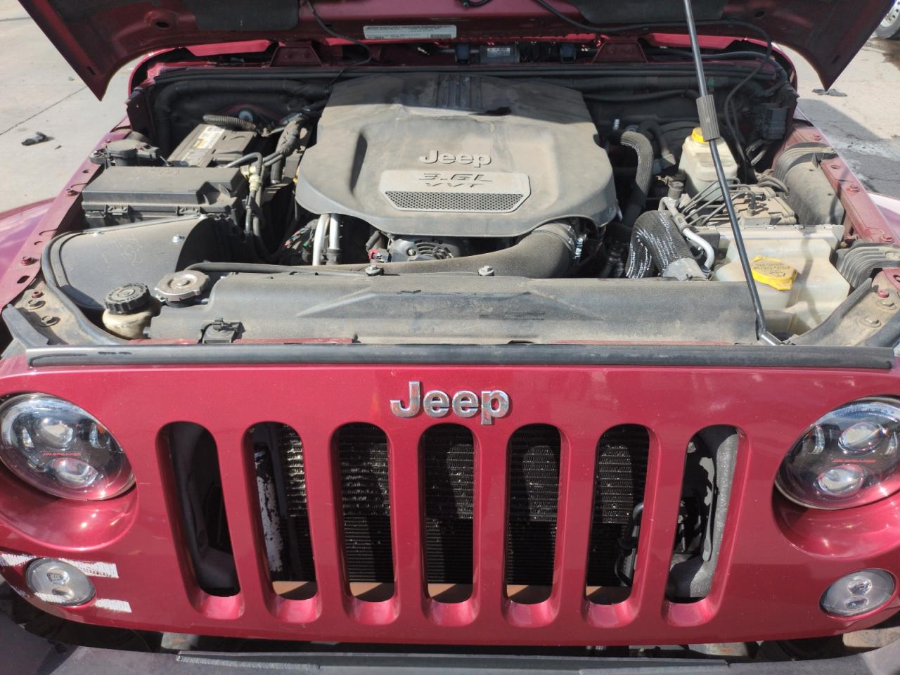 2012 Jeep Wrangler Unlimited Sahara VIN: 1C4HJWEG3CL195832 Lot: 63121435