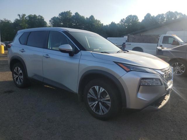  NISSAN ROGUE 2022 Srebrny