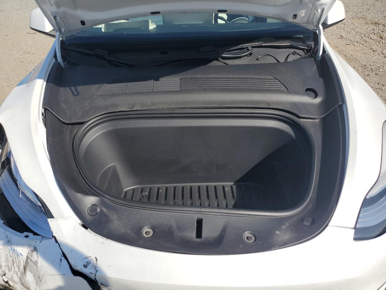 2020 Tesla Model Y VIN: 5YJYGDEF3LF023135 Lot: 64225675