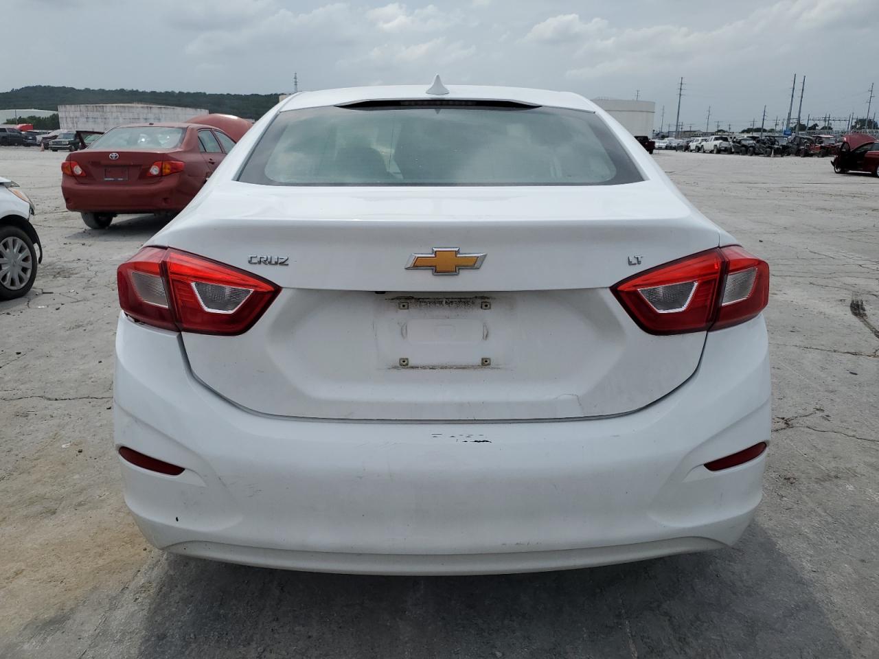 2018 Chevrolet Cruze Lt VIN: 1G1BE5SM0J7119191 Lot: 65424205