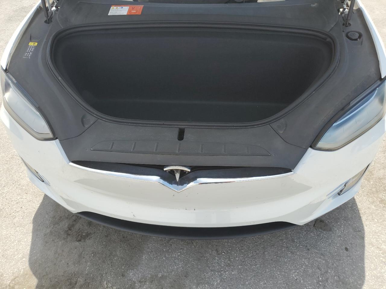 2018 Tesla Model X VIN: 5YJXCAE23JF089927 Lot: 62945155