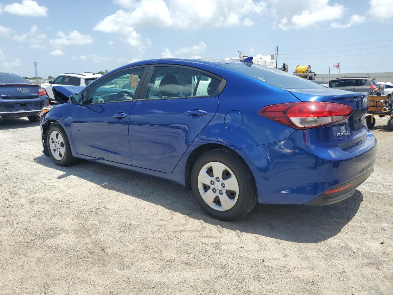 3kpfk4a70he135263 3KPFK4A70HE135263 2017 Kia Forte Lx