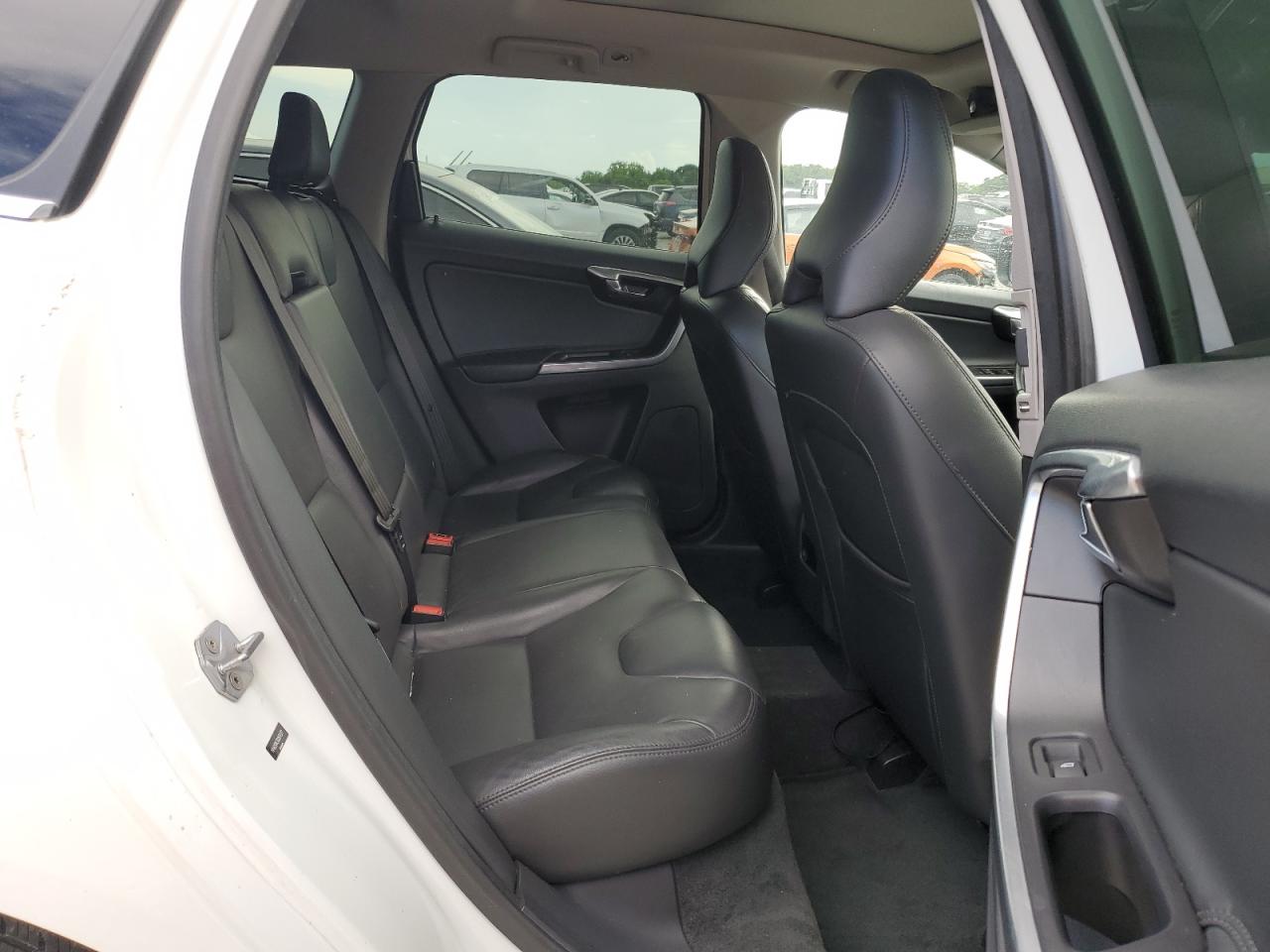 2016 Volvo Xc60 T5 Premier VIN: YV4612RK3G2834377 Lot: 64501725