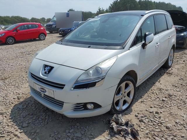 PEUGEOT 5008 ALLUR 2013