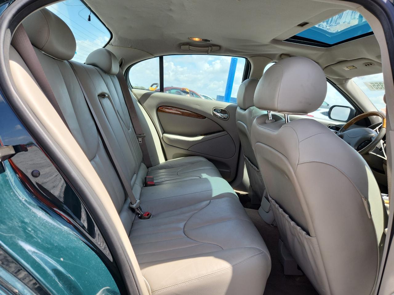 2000 Jaguar S-Type VIN: SAJDA01C3YFL13979 Lot: 63673355