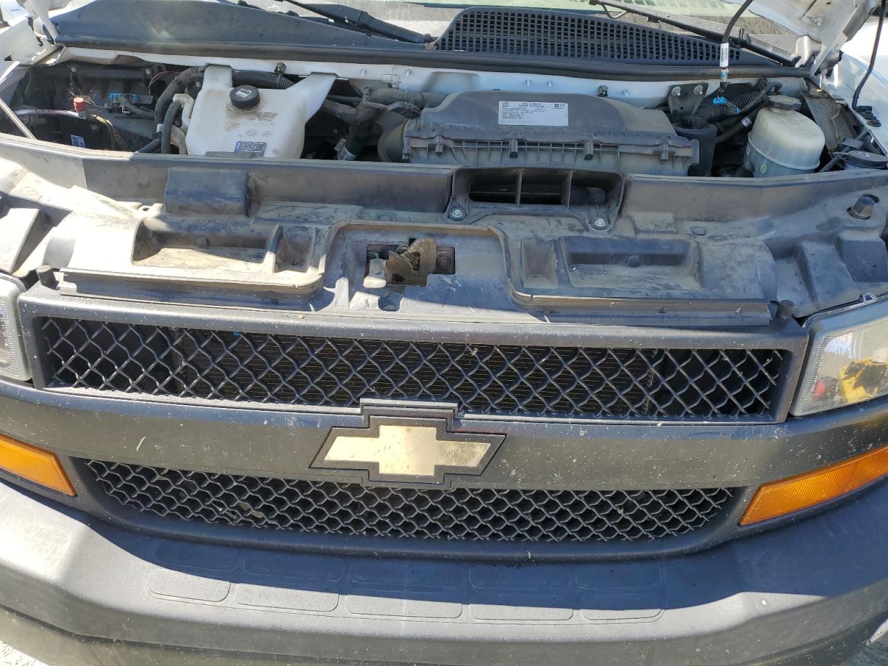 2018 Chevrolet Express G2500 VIN: 1GCWGAFP9J1184799 Lot: 65397655