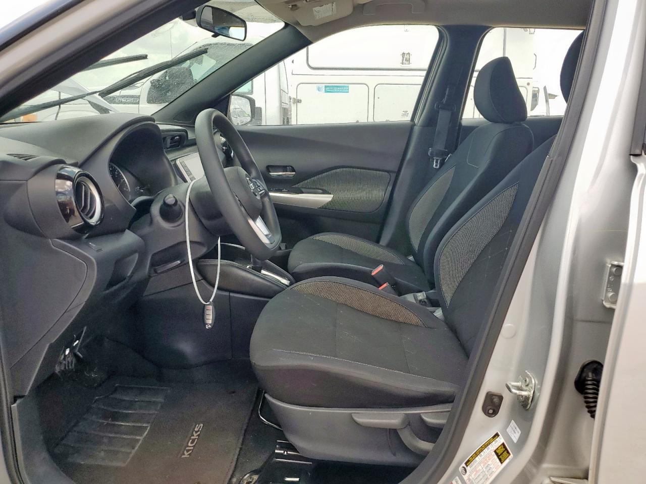 2018 Nissan Kicks S VIN: 3N1CP5CU3JL525694 Lot: 64800905