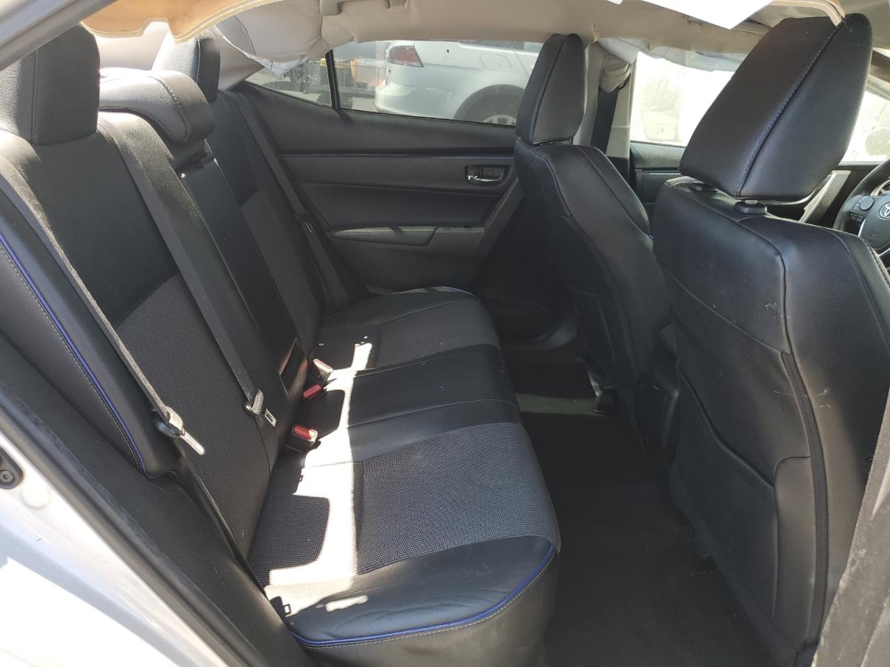 2017 Toyota Corolla L VIN: 5YFBURHE8HP696822 Lot: 65637045