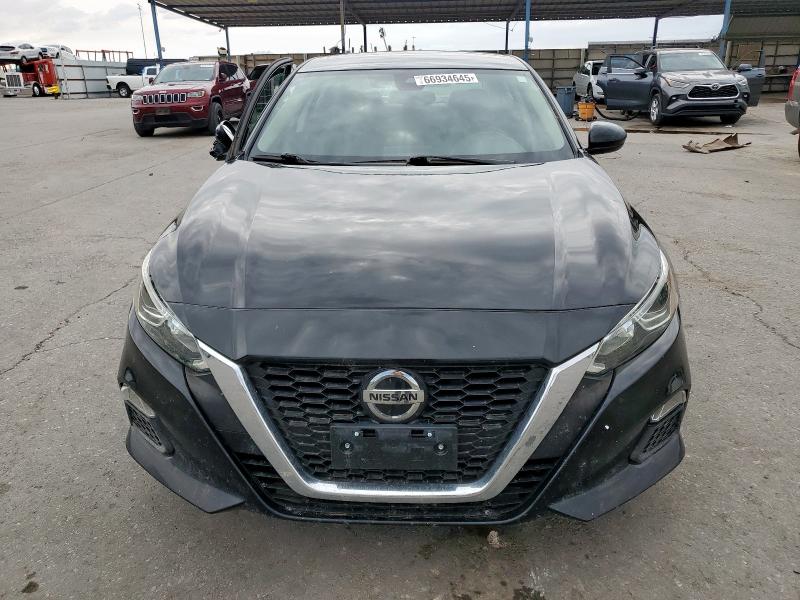  NISSAN ALTIMA 2022 Черный