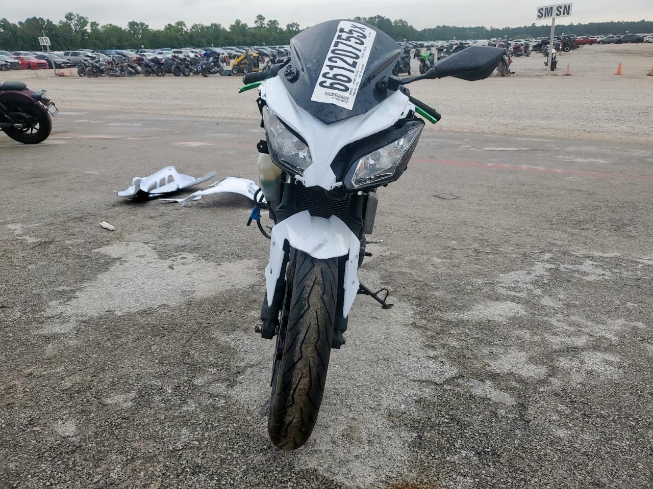 jkaex8a15gda27184 JKAEX8A15GDA27184 2016 Kawasaki Ex300 A