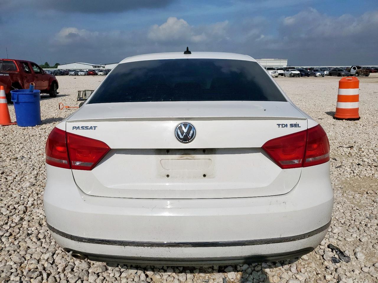 2013 Volkswagen Passat Sel VIN: 1VWCN7A39DC021754 Lot: 64791685