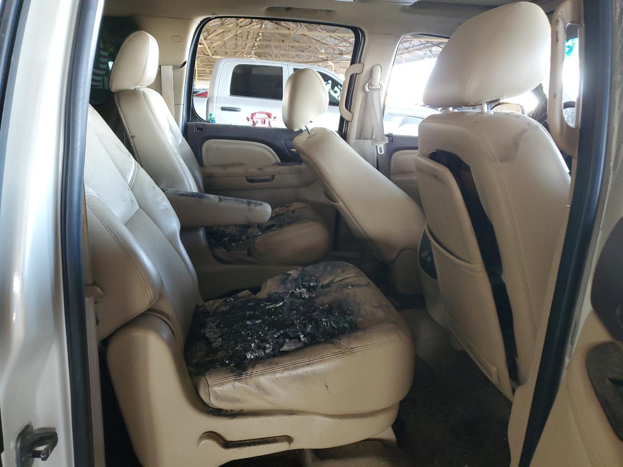 2011 GMC Yukon Xl Denali VIN: 1GKS2MEF1BR186724 Lot: 67145065