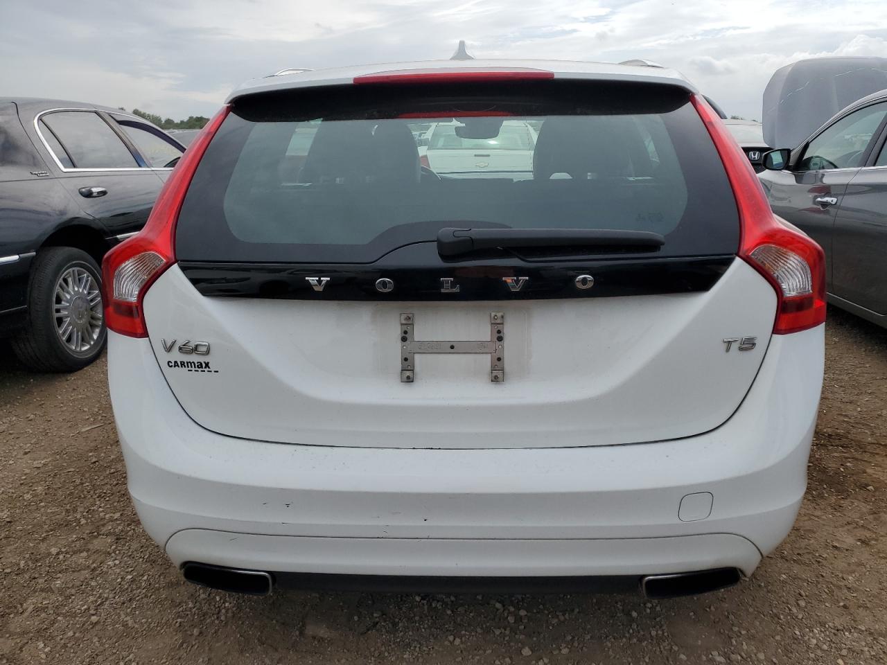 yv140mek7g1291520 YV140MEK7G1291520 2016 Volvo V60 T5 Premier