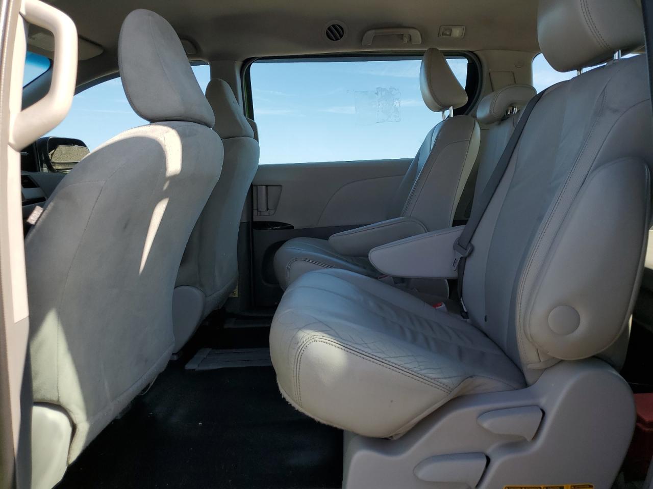 2014 Toyota Sienna VIN: 5TDZK3DC2ES506604 Lot: 65727965