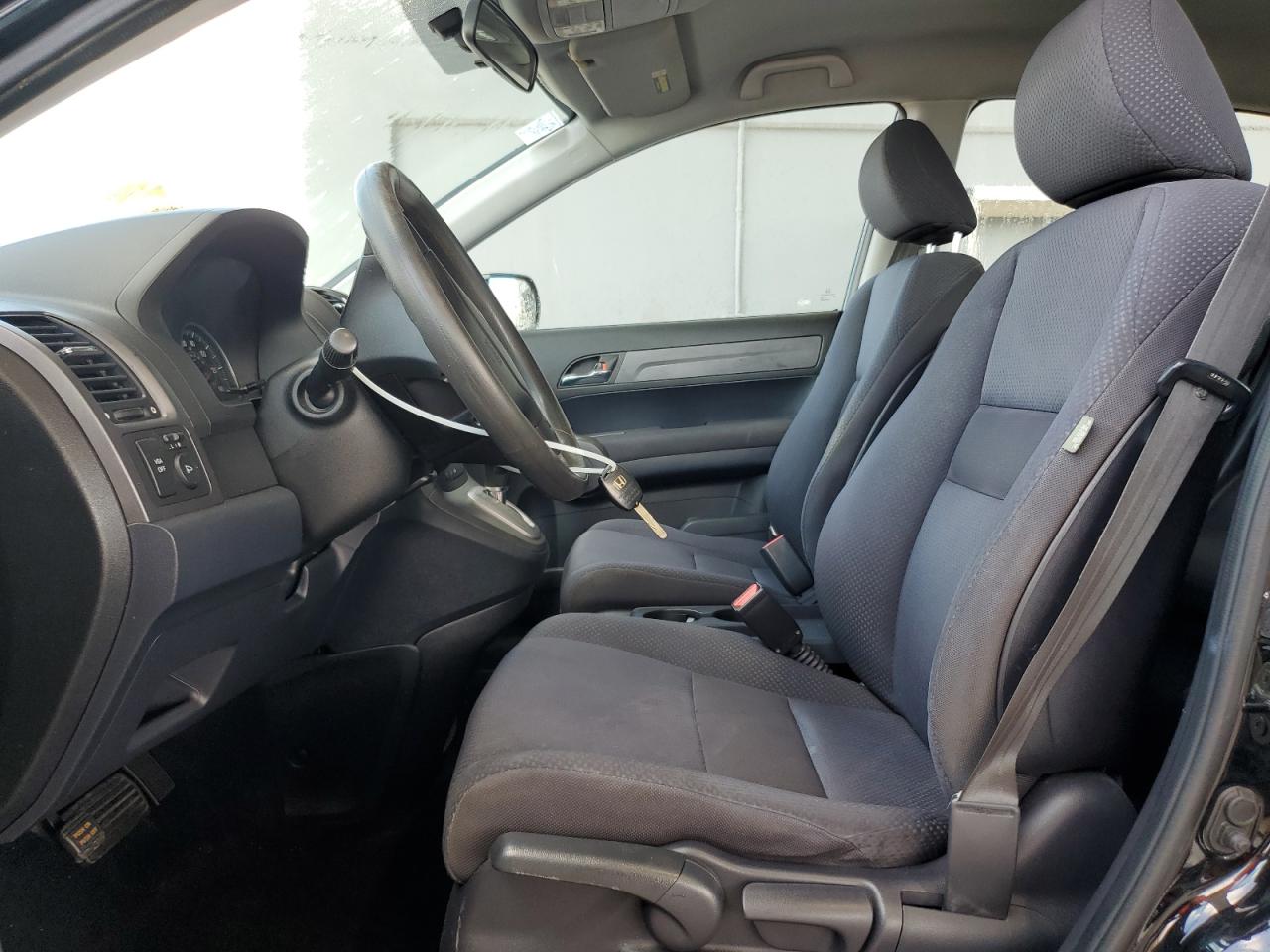 2009 Honda Cr-V Lx VIN: 3CZRE38329G700520 Lot: 64543165