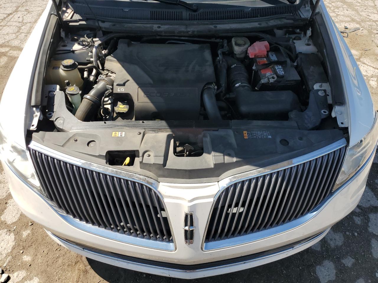 2014 Lincoln Mkt VIN: 2LMHJ5AT5EBL52728 Lot: 62987215