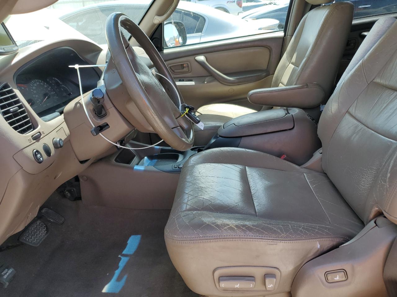 2002 Toyota Sequoia Sr5 VIN: 5TDZT34A52S108066 Lot: 70016545