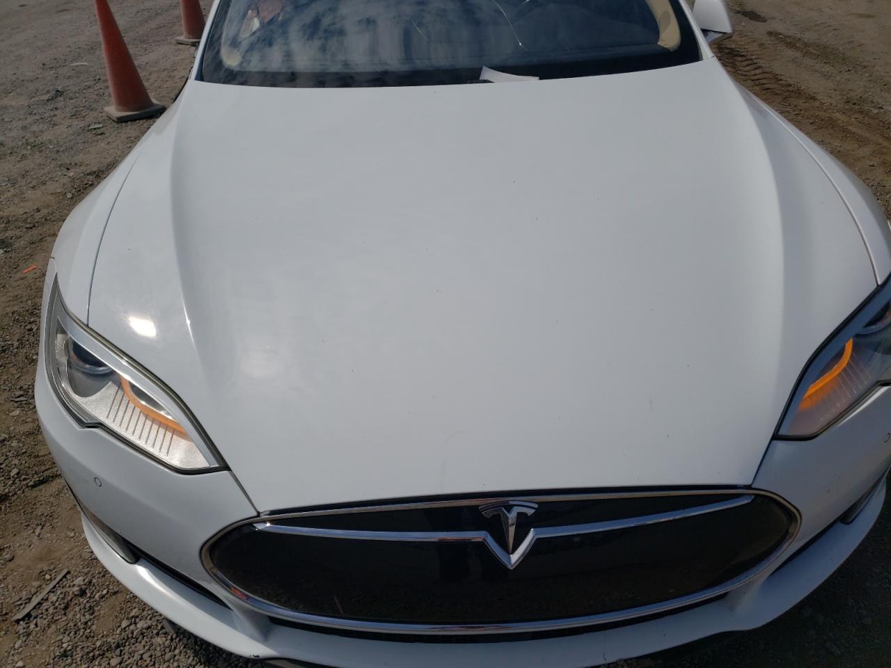 2014 Tesla Model S VIN: 5YJSA1S14EFP53802 Lot: 65575035
