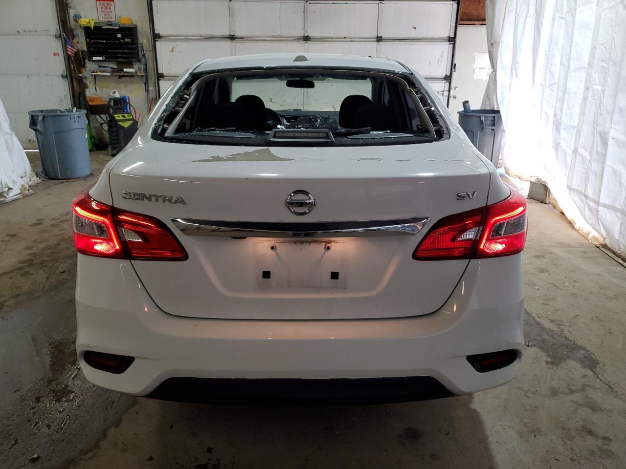 2018 Nissan Sentra S VIN: 3N1AB7AP4JL660925 Lot: 66087225