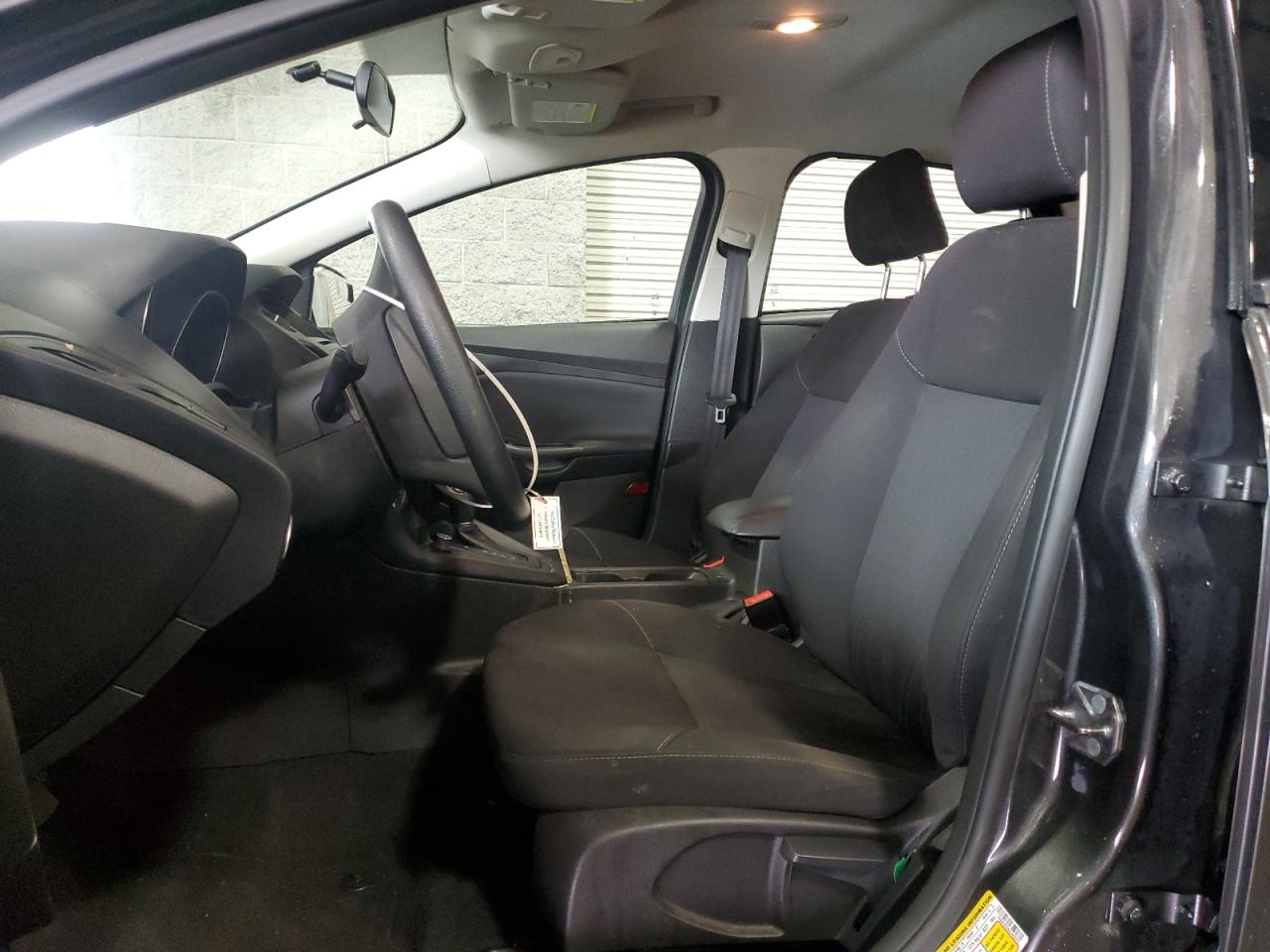 2016 Ford Focus Se VIN: 1FADP3F24GL303272 Lot: 64971455