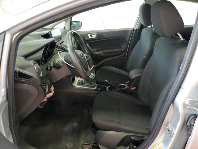 FORD FIESTA 2016 Серебристый