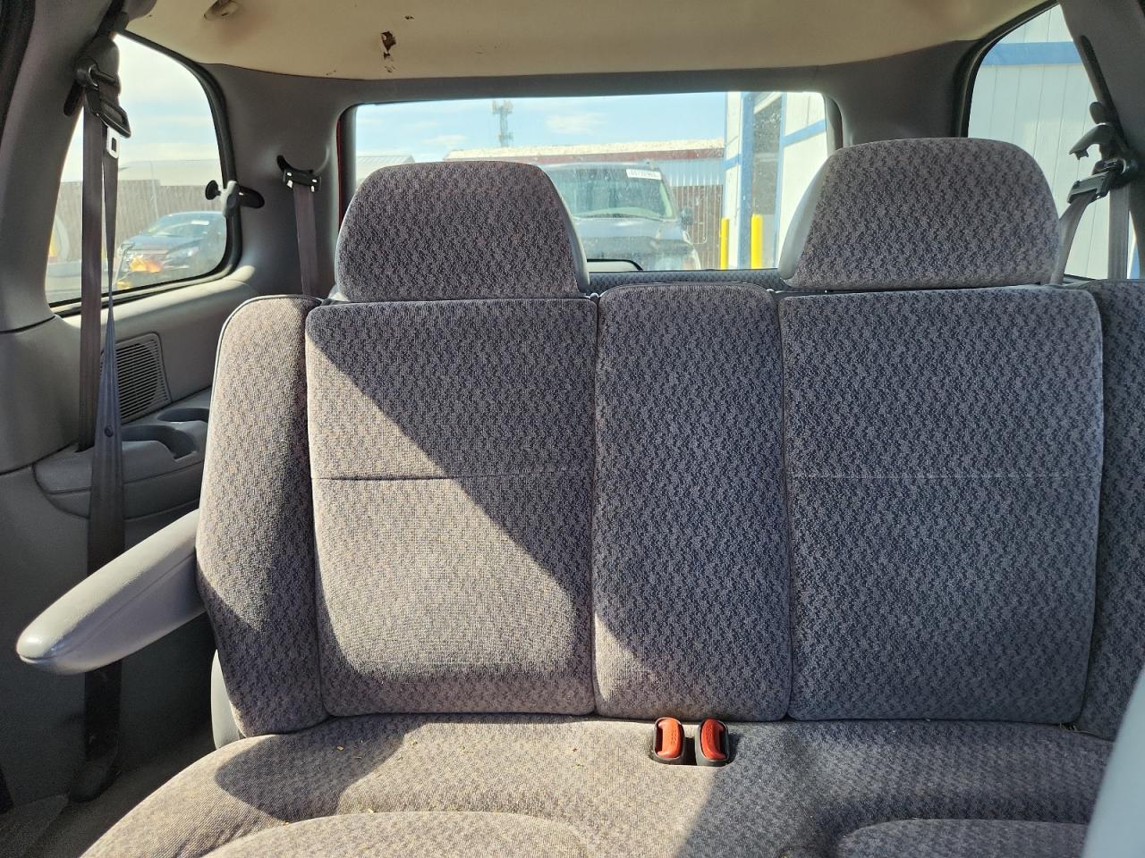 1998 Dodge Caravan VIN: 2B4GP25R3WR550253 Lot: 65583715