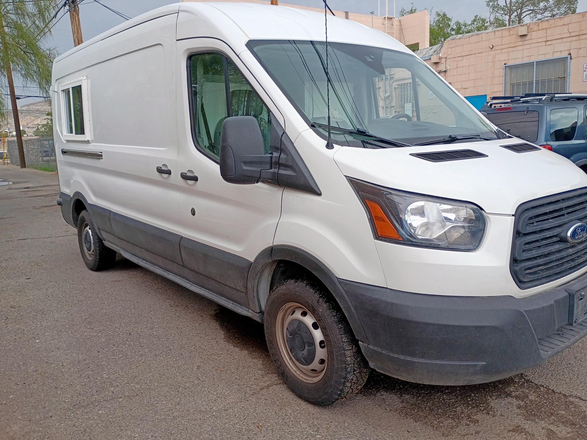  FORD TRANSIT 2019 Biały