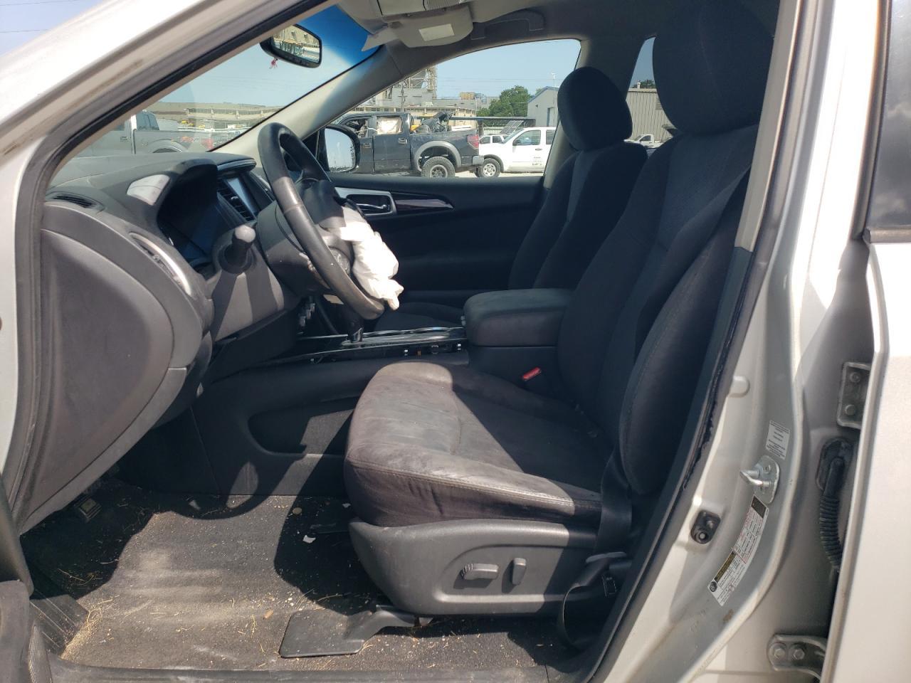 2016 Nissan Pathfinder S VIN: 5N1AR2MN5GC625557 Lot: 64437135