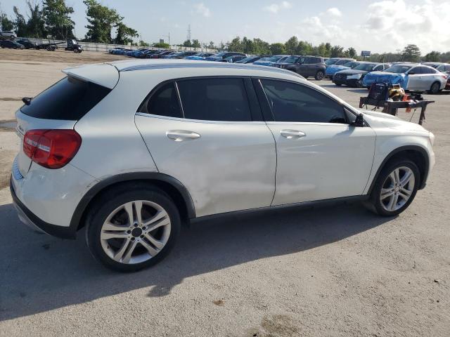 Parquets MERCEDES-BENZ GLA-CLASS 2015 Biały