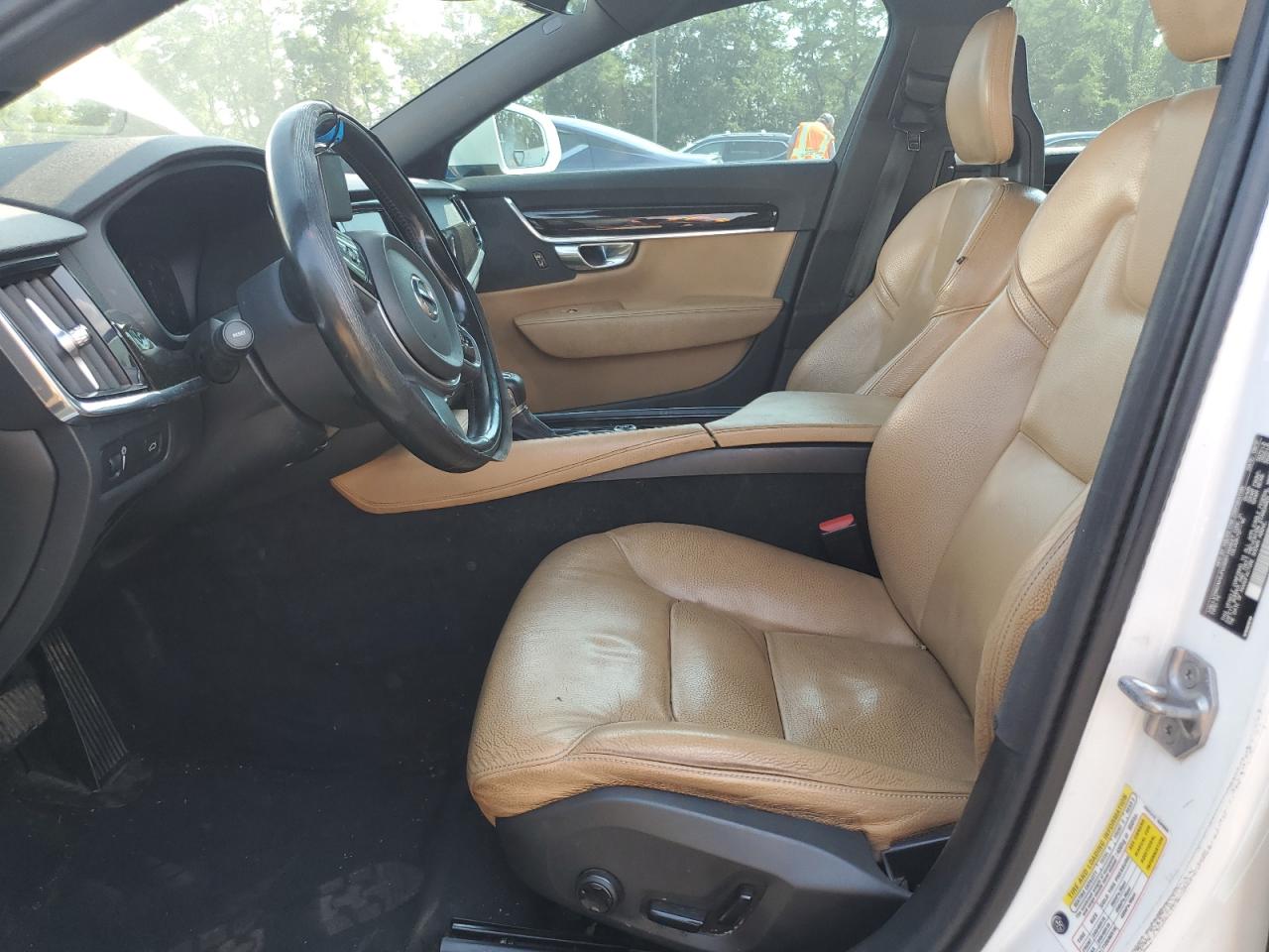2018 Volvo S90 T5 Momentum VIN: LVY982AK6JP028981 Lot: 66656965