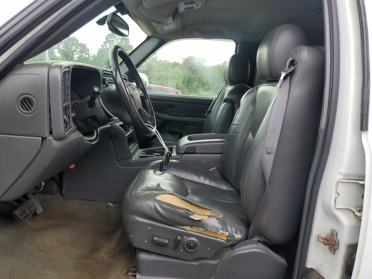 2005 GMC Sierra K2500 Heavy Duty VIN: 1GTHK23UX5F819481 Lot: 64437475