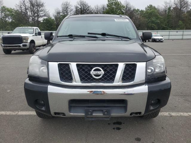Pickups NISSAN TITAN 2015 Czarny