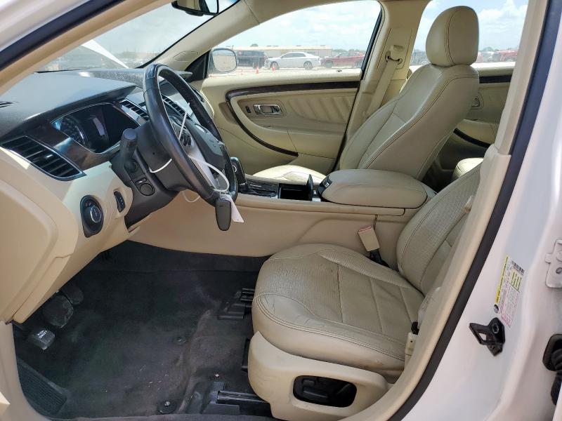 Sedans FORD TAURUS 2013 Biały