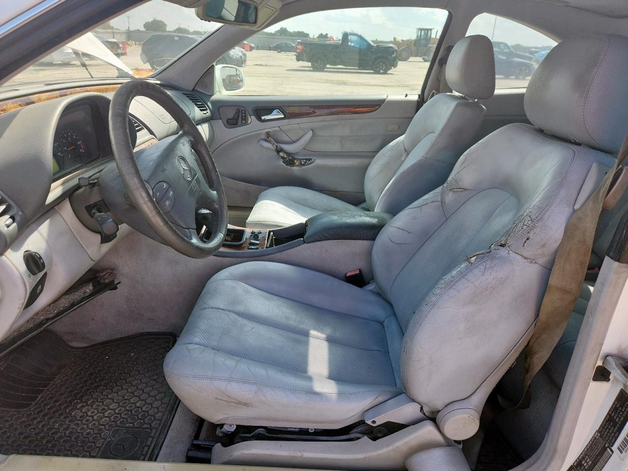 2000 Mercedes-Benz Clk 320 VIN: WDBLJ65G2YF155854 Lot: 64072195