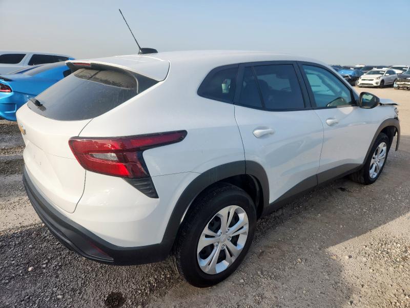  CHEVROLET TRAX 2024 Белы