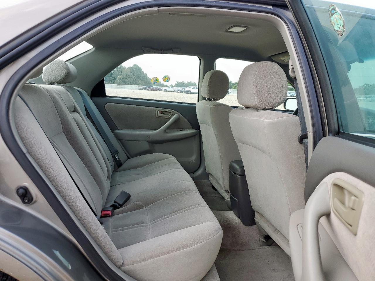 2000 Toyota Camry Ce VIN: 4T1BG22K6YU011258 Lot: 64571205