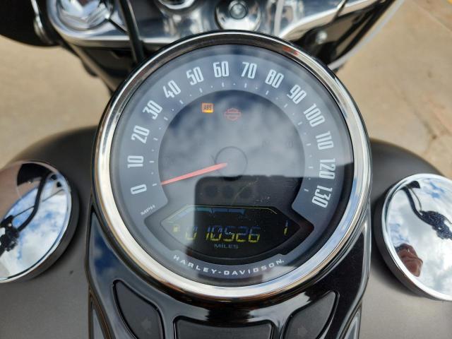 2018 HARLEY-DAVIDSON FLHC HERITAGE CLASSIC  