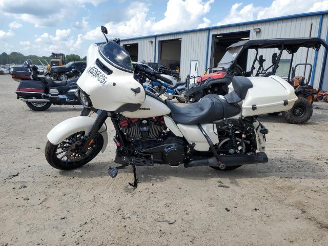 HARLEY-DAVIDSON FL 2018 Белый