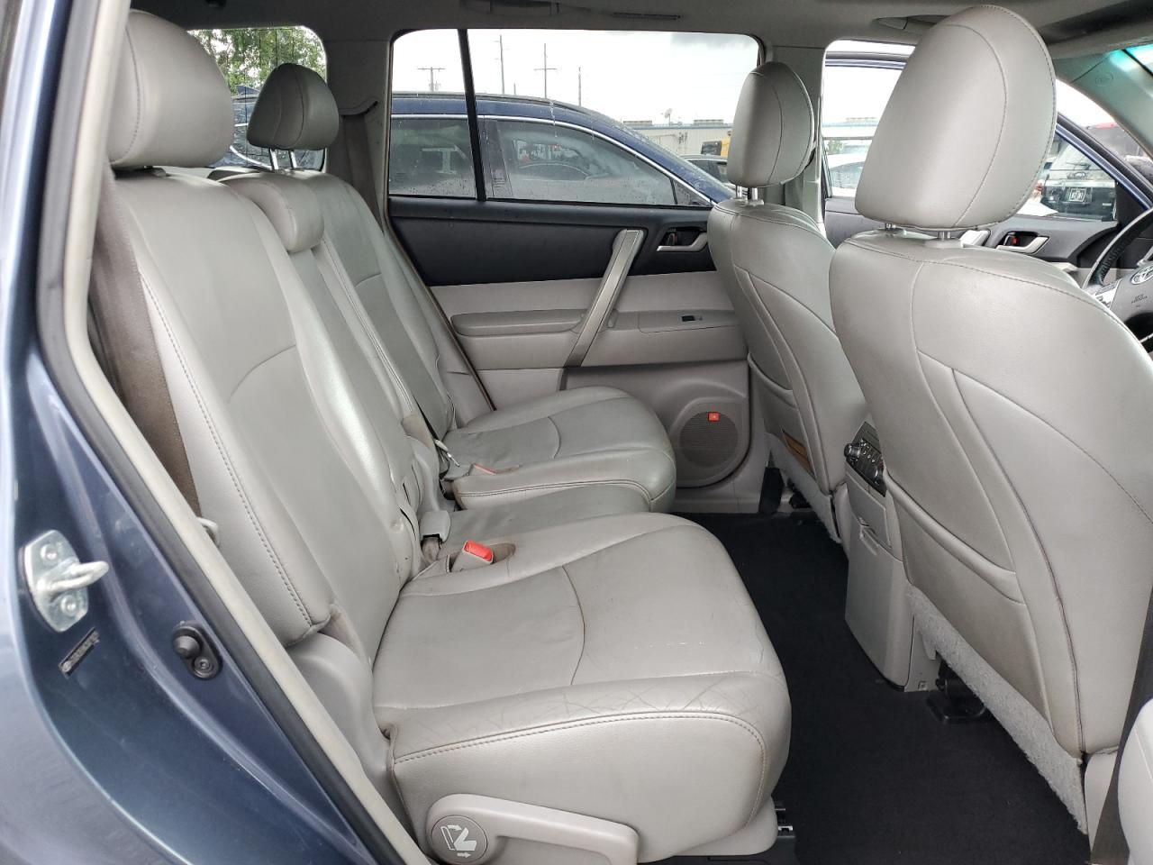 2012 Toyota Highlander Base VIN: 5TDZK3EHXCS071029 Lot: 65156765