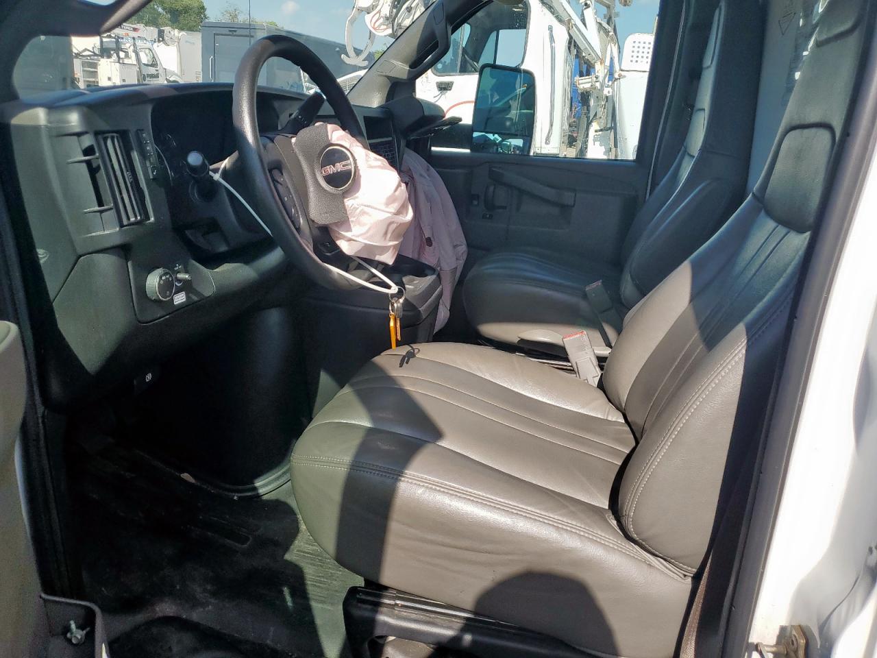 2021 GMC Savana Cutaway G3500 VIN: 7GZ37TC71MN010888 Lot: 64125925