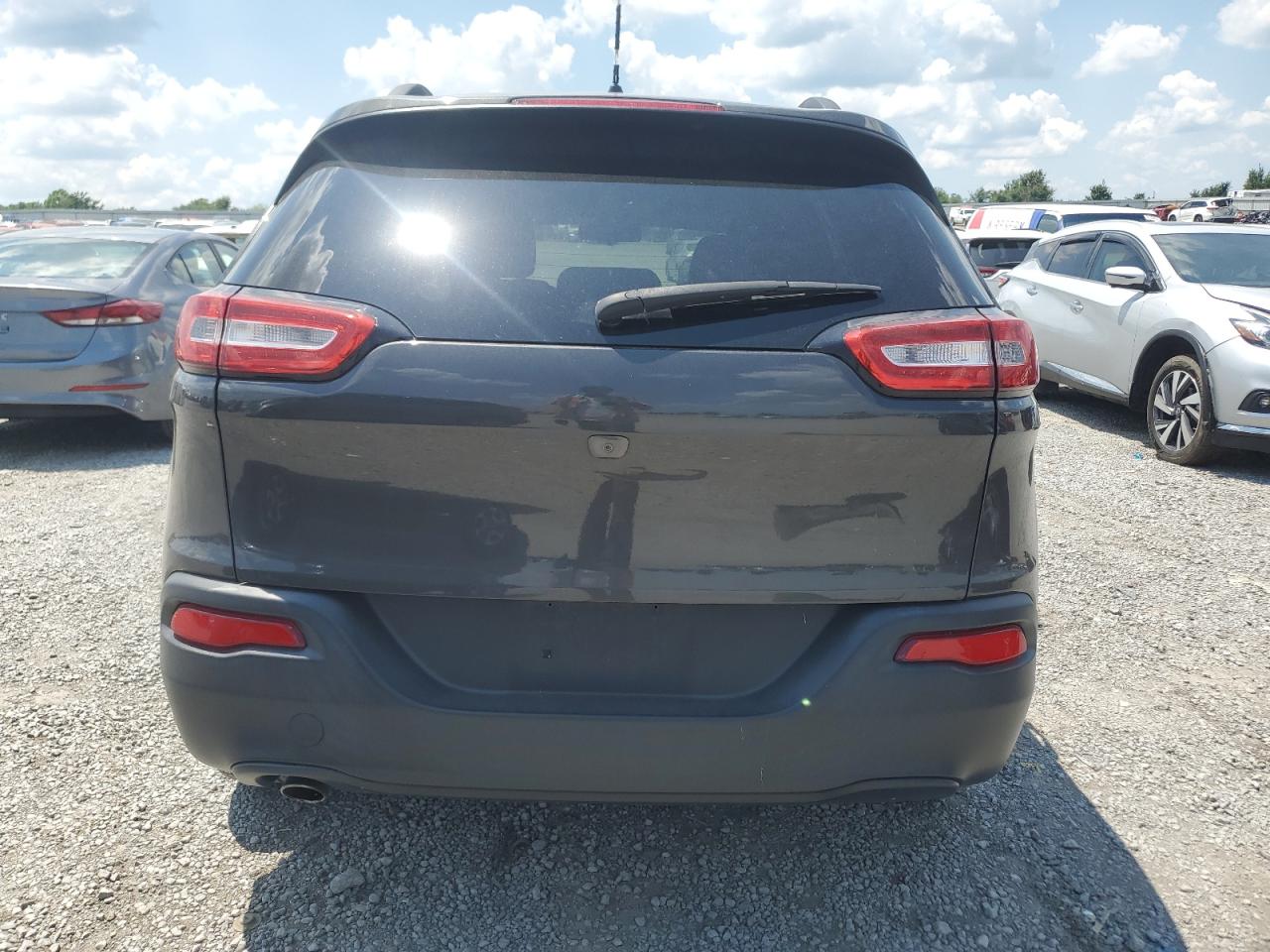 2017 Jeep Cherokee Latitude VIN: 1C4PJLCB3HW507588 Lot: 63529435