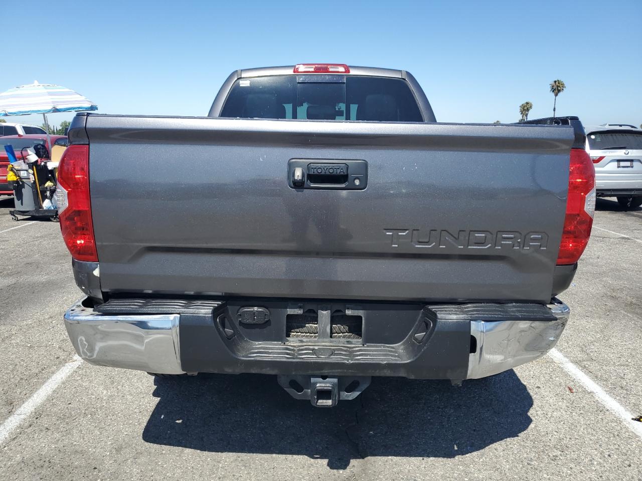 2018 Toyota Tundra Double Cab Sr VIN: 5TFRY5F11JX233780 Lot: 63058465
